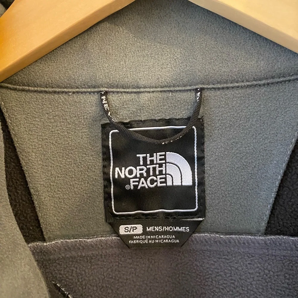 The North Face Men's Small Apex Bionic Softshell Full Zip Jacket Gray Gorpcore